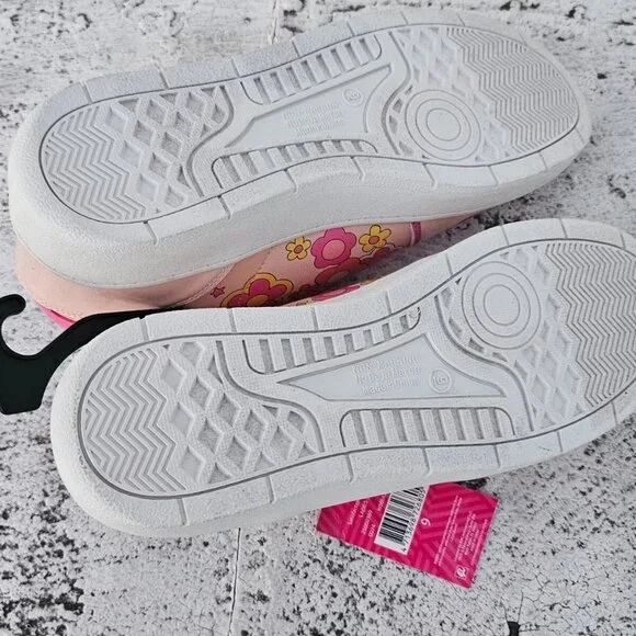 Barbie Women Shoes Pink Sneaker Lace Up Casual Shoes Size 9 NWT - Picture 9 of 10